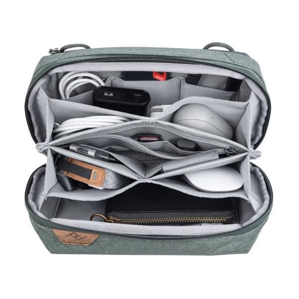 Etui - PEAK DESIGN - Tech Pouch V2 - 2 L - Harmaa - 2 vuoden takuu