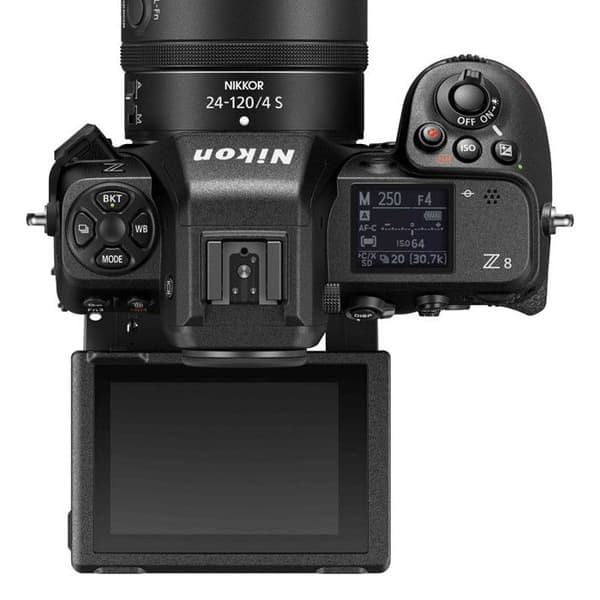 NIKON Z8 + FTZ II -sovitin