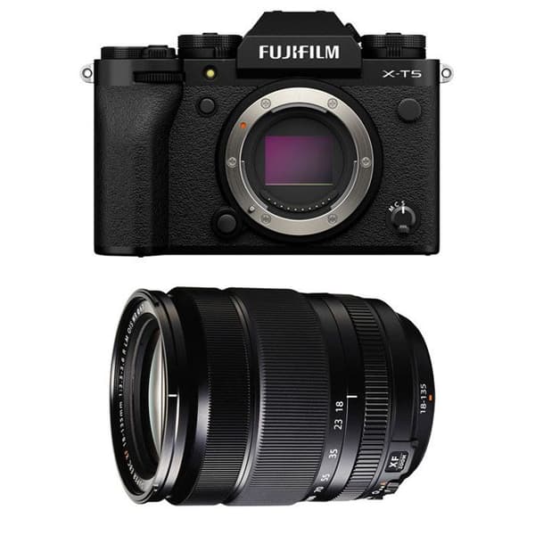 FUJIFILM X-T5 MUSTA + 18-135mm