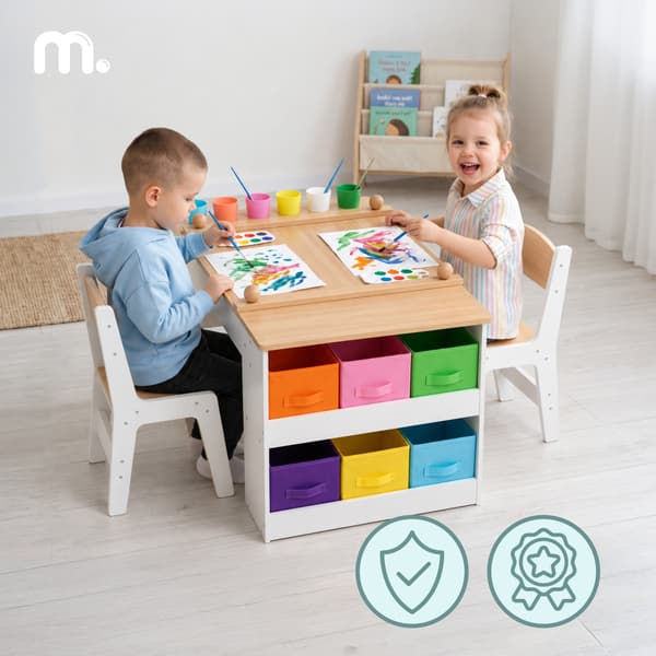 Mamabrum barnbord med 2 stolar, förvaring och pappersrulle