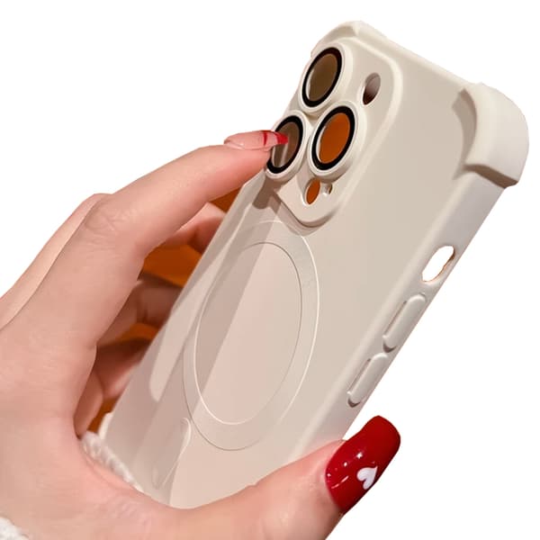iPhone 13 Pro Max - Silikonskal med Magnetiskt Stötskydd
