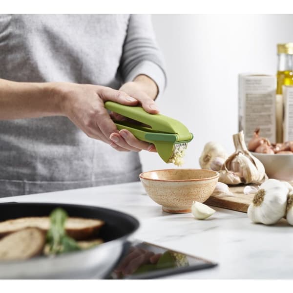 Joseph Joseph Cleanforce Garlic Press with Integrated Green Cleaner