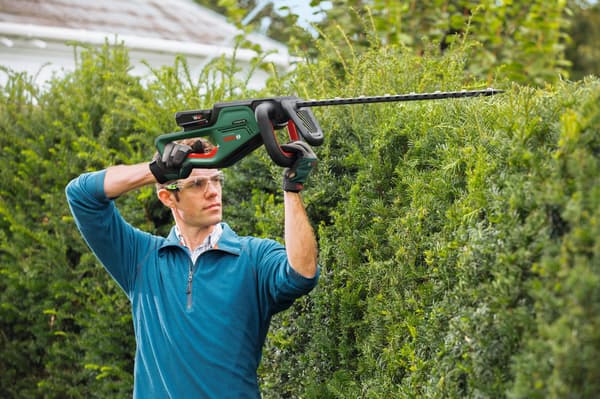Bosch UniversalHedgeCut 18-50 Cordless Hedge Trimmer (Tool Only)