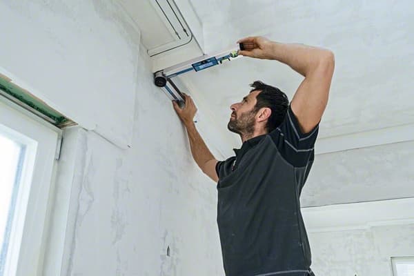 Bosch GAM 220 Professional Digital Angle Measurer 0 - 220°