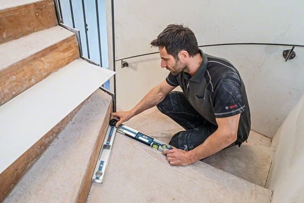 Bosch GAM 220 MF Professional Digital Angle Measurer 0 - 220°