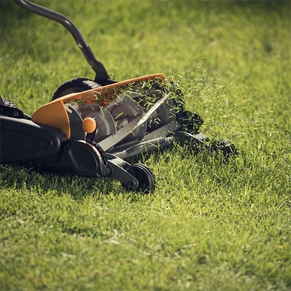 Fiskars StaySharp Max Reel Mower 610 mm Cutting Width Adjustable Height 20-100 mm