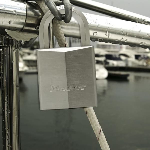MASTER LOCK 40 mm Nickel-Plated Brass Padlock - Hexagonal Shackle - High Security