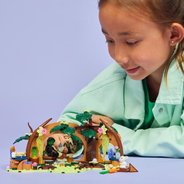 Lego Wicked 75687 Elphaba's Hideout Building Set