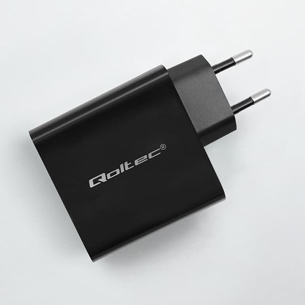 Qoltec 52381 Super Quick PD Charger 1xUSB-C 1xUSB 90W 5-20V Black