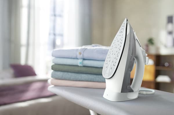 Philips DST5010/10 Steam Iron White 2400 W