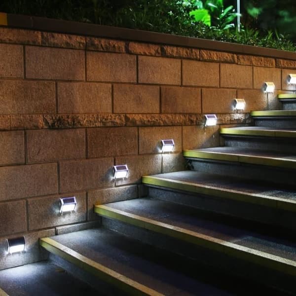 LUMISKY Waterproof Outdoor Solar Wall Light - 3 White LEDs - 2 Lighting Modes