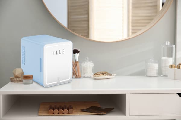 ELLE 4 L Mini Fridge with LED Makeup Mirror Blue