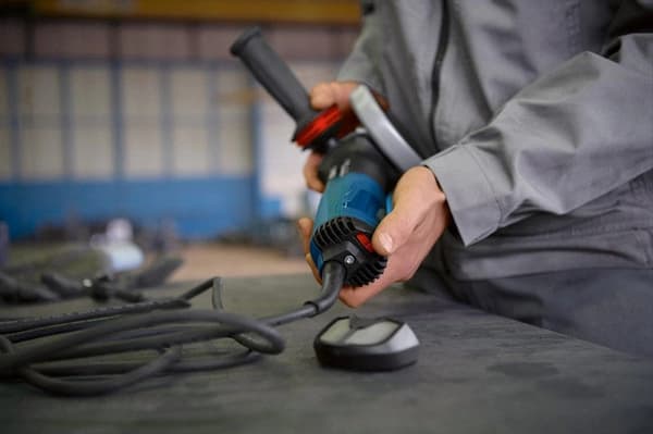 Bosch GWS 17-125 PS Professional Angle Grinder 1700W