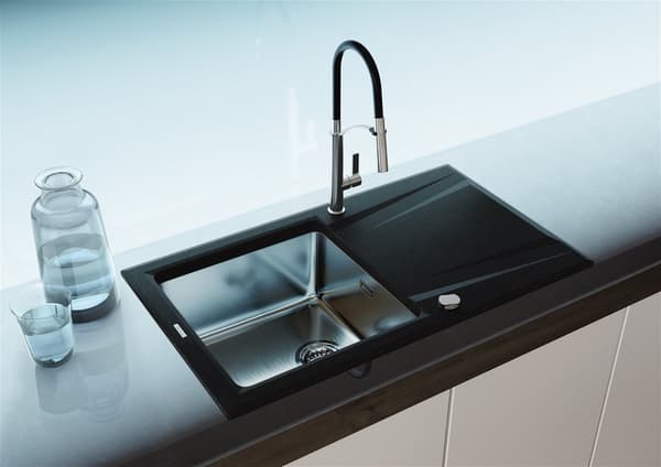 Deante GERBERA-30 Kitchen Faucet Pull-Out Spout Chrome/Black