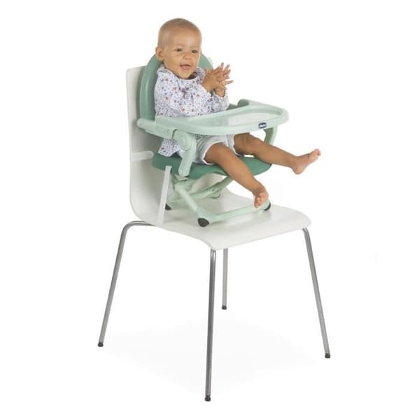 CHICCO Pocket Snack Booster Seat - Adjustable Tray