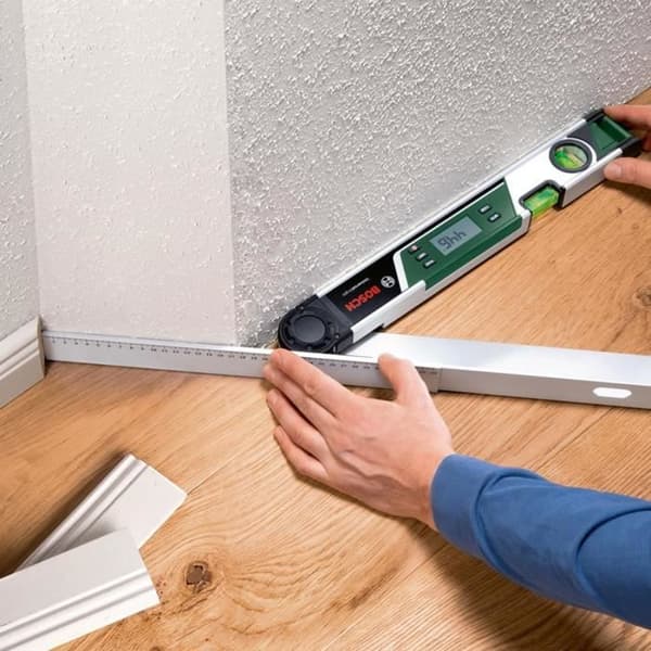 Bosch UniversalAngle Angle Measurer - Precise Measurement up to 220°