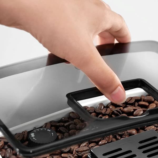 De'Longhi Magnifica S ECAM21.117.W Espresso Machine