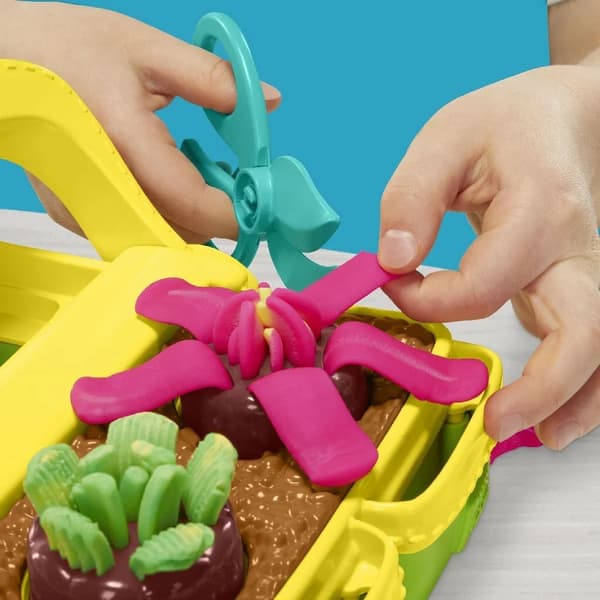 Play-Doh Blooming Flowers Playset