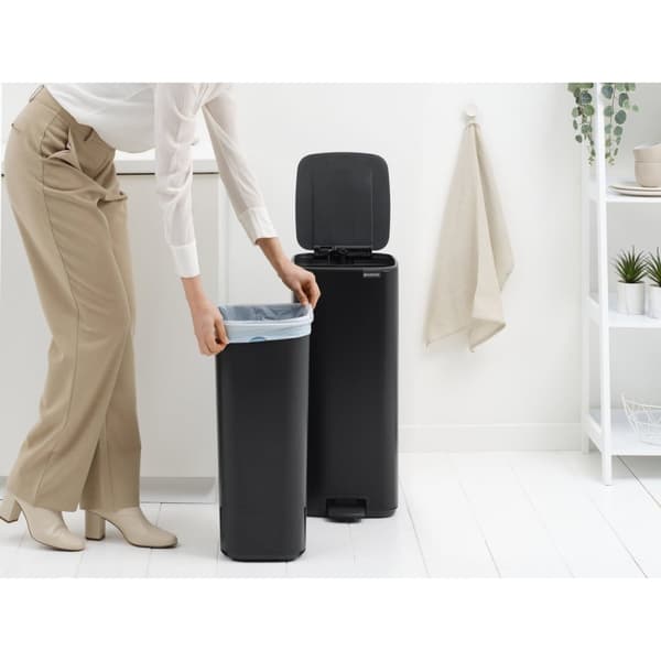 Brabantia Bo Pedal Bin 30 L Matt Black