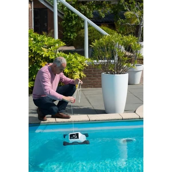 UBBINK battery-powered robotic pool cleaner - Robotclean Accu - bottom cleaning for all pools