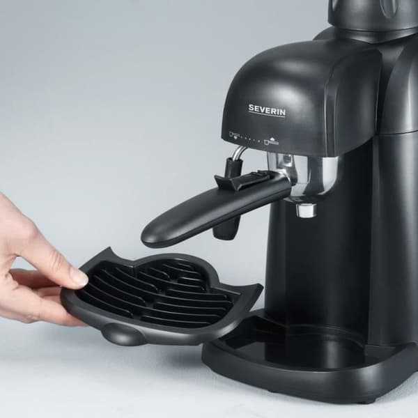 SEVERIN KA5978 Espresso Coffee Maker - 4-Cup - 3.5 Bar Pump - Black