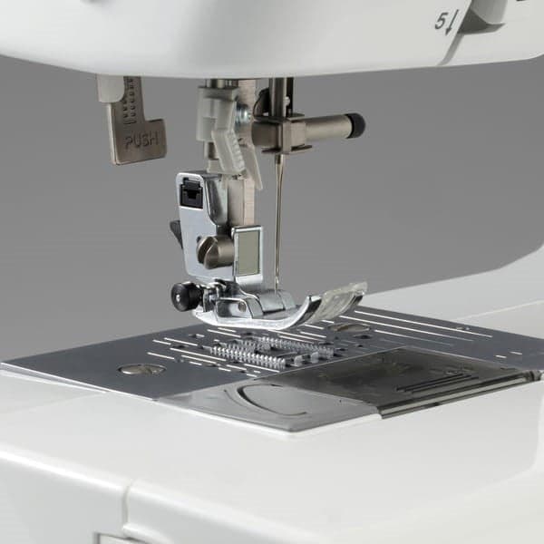 BROTHER Sewing Machine HF37