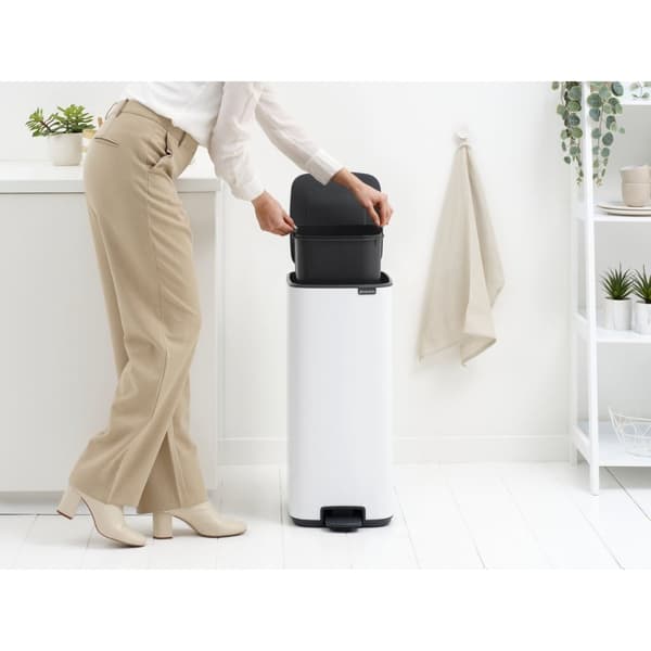 Brabantia Bo Pedal Bin 30 L White