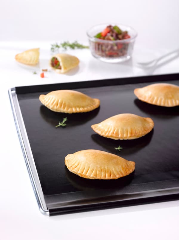 Nostik Non-stick Baking Sheet 31x41-49 cm - Adjustable Oven Sheet