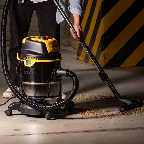 STANLEY SXVC30XTDE Vacuum Cleaner 1600W