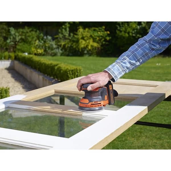 BLACK+DECKER BDCROS18N 18V Cordless Random Orbital Sander - 125 mm - Includes 3 Sanding Discs