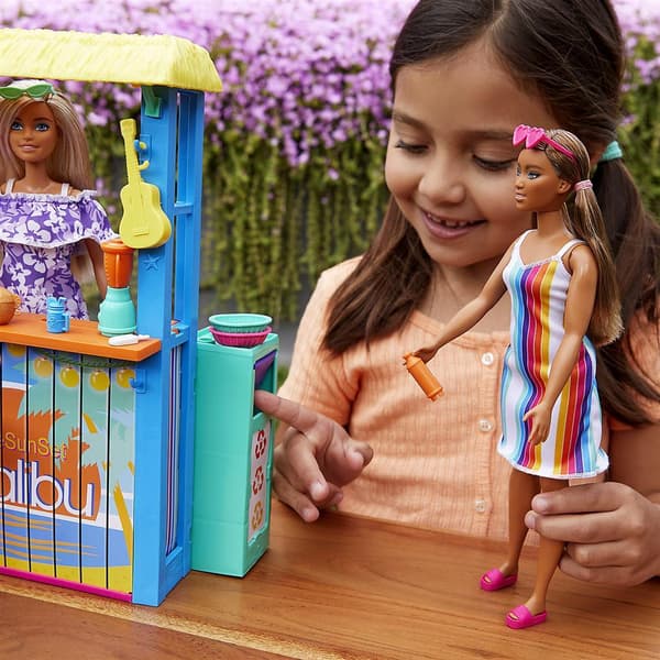 Barbie Beach Hut Playset with 18 Accessories