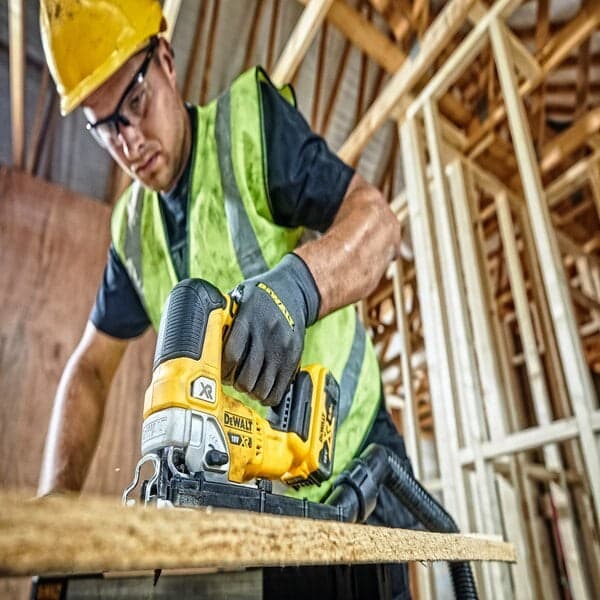 DeWALT DCS334P2-QW Jigsaw 3200 SPM 2.1 kg