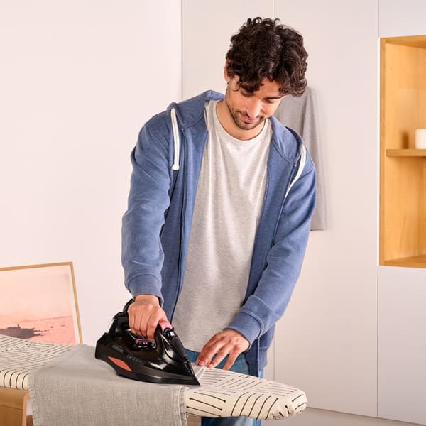 Black+Decker BXIR3000E Steam Iron 3000 W Black