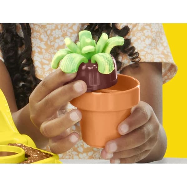 Play-Doh Blooming Flowers Playset
