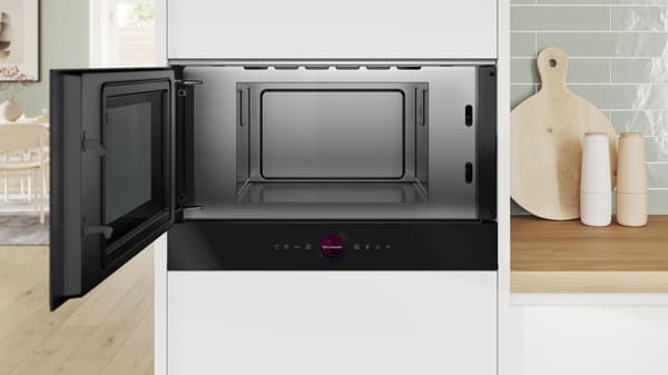 BOSCH Built-in Microwave 21L 900W Black BFL7221B1