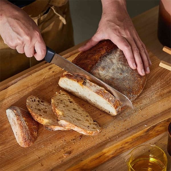 Fiskars Hard Edge Kitchen Knife - Stainless Steel Bread Knife