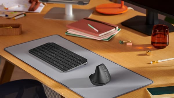 Logitech Lift Vertical Ergonomic Mouse - Wireless - Graphite - 910-006473