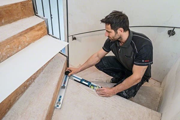 Bosch GAM 220 Professional Digital Angle Measurer 0 - 220°