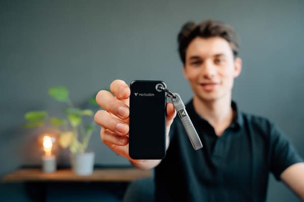 Verbatim Pocket SSD USB 3.2 - 2TB - Black/Grey (32194)