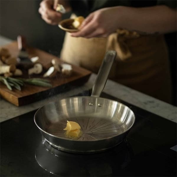 Fiskars All Steel All-purpose Pan Round 24 cm