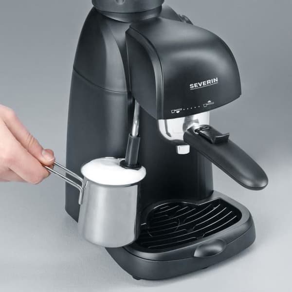 SEVERIN KA5978 Espresso Coffee Maker - 4-Cup - 3.5 Bar Pump - Black
