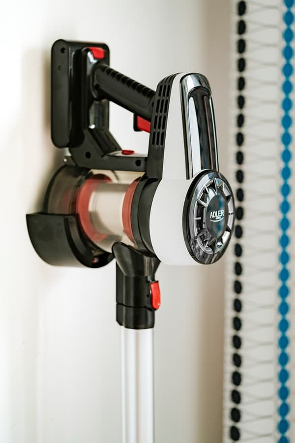 Adler Upright Vacuum AD 7048