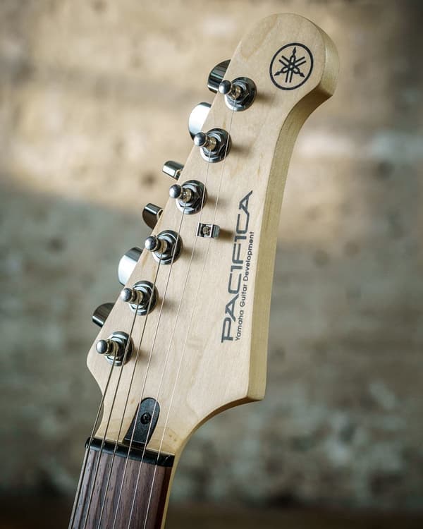 Yamaha Pacifica 112J BL MKII Electric Guitar