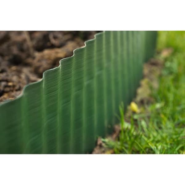 NATURE Green Polyethylene Lawn Edging - 25 cm high x 9 m long