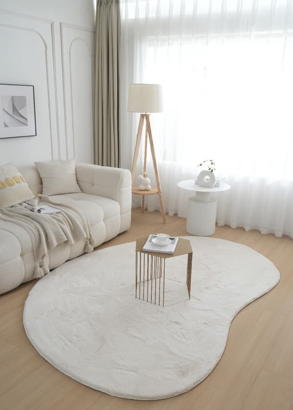 Rabbit Shape Lysbeige 200x290 cm Vaskbar Pelsmåtte