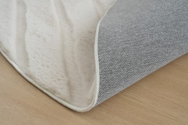 Rabbit Soho Lysbeige Rund 120 cm Pelsmåtte