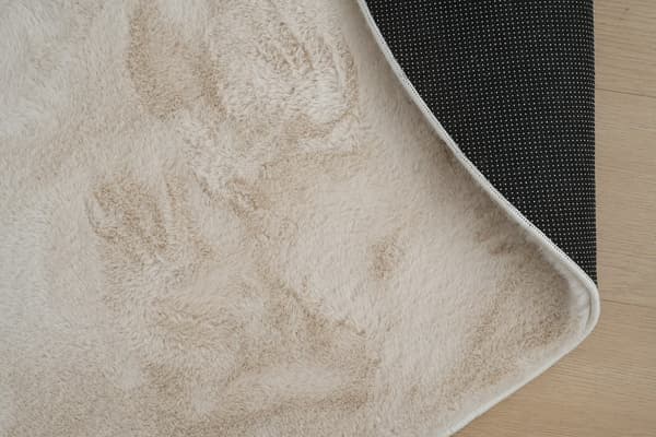 Rabbit Shape Lysbeige 200x290 cm Vaskbar Pelsmåtte