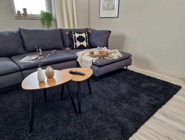 Komon Sort 200x290 cm Ryatæppe