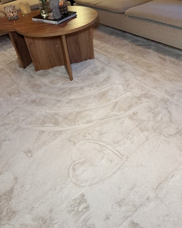 Rabbit Soho Lysbeige 200x290 cm Pelsmåtte