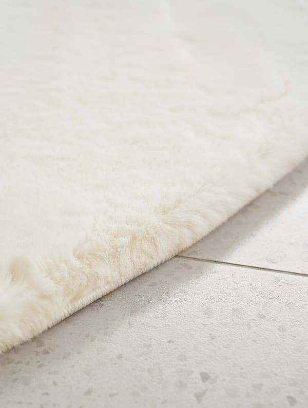 Rabbit Eco Offwhite Rund Pelsmåtte 240 cm